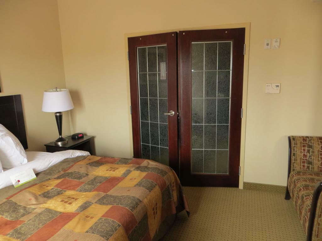 Westlock Inn & Conference Centre Экстерьер фото
